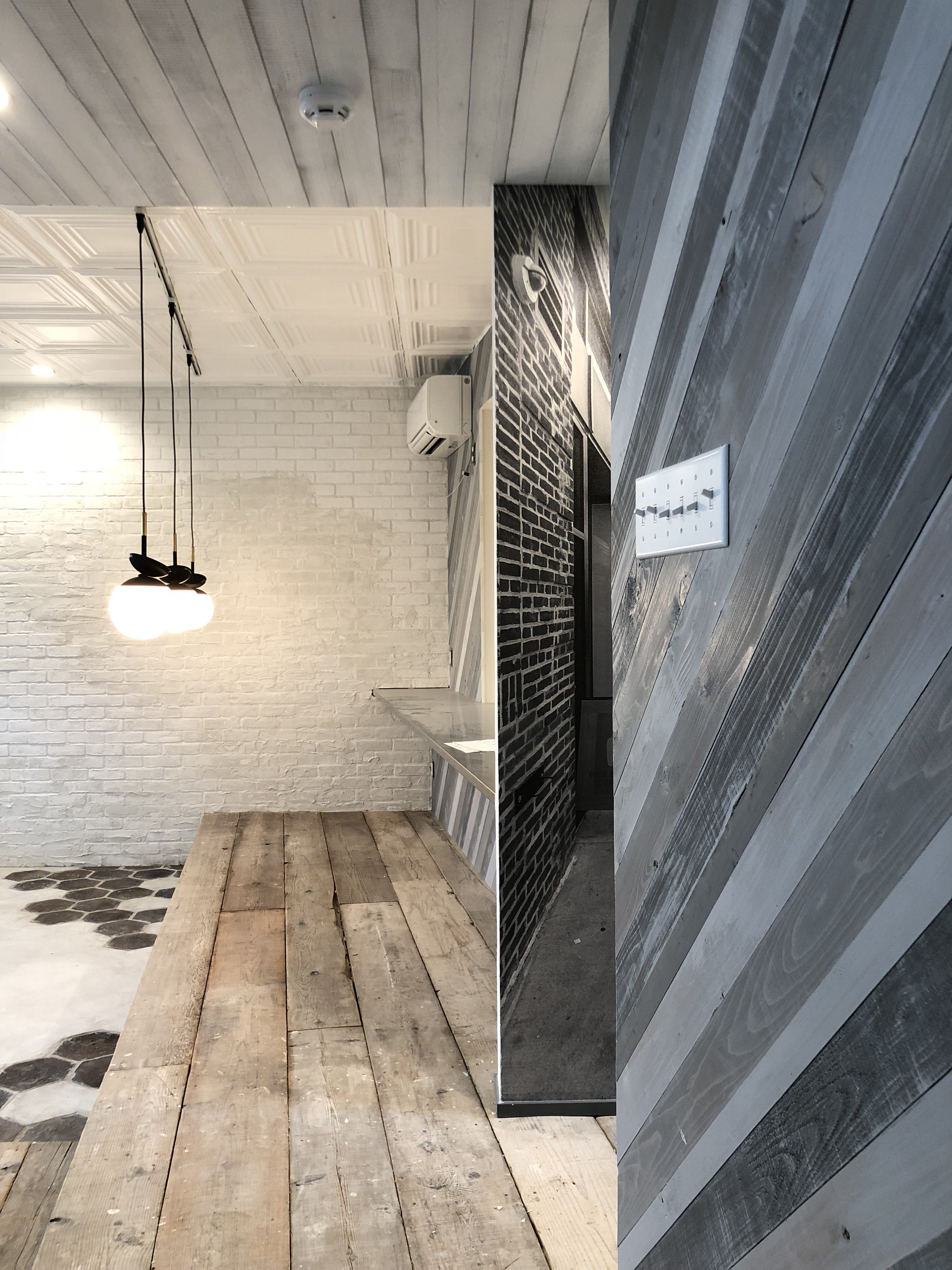 山梨の工務店、未来建築工房の新社屋studio HOUSEⅢⅨ完成目前。
