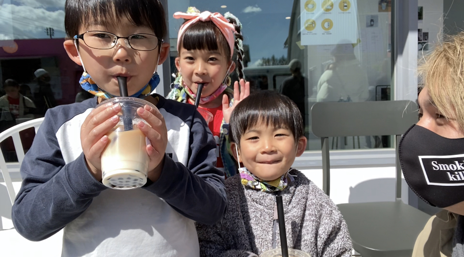 ややイケメンが某カフェでタピオカミルクティー全て奢ります。